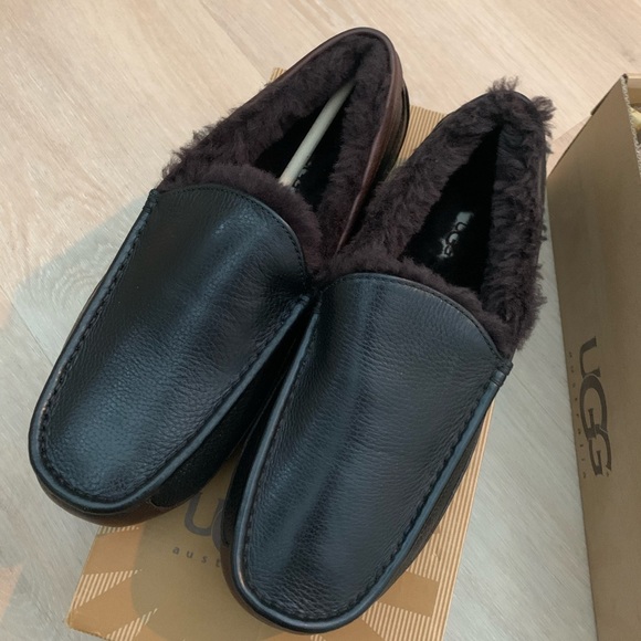 UGG Parkdale Clog Shoe Slipper -Black Sheepskin -Men’s US 9 -NEW - Picture 1 of 9